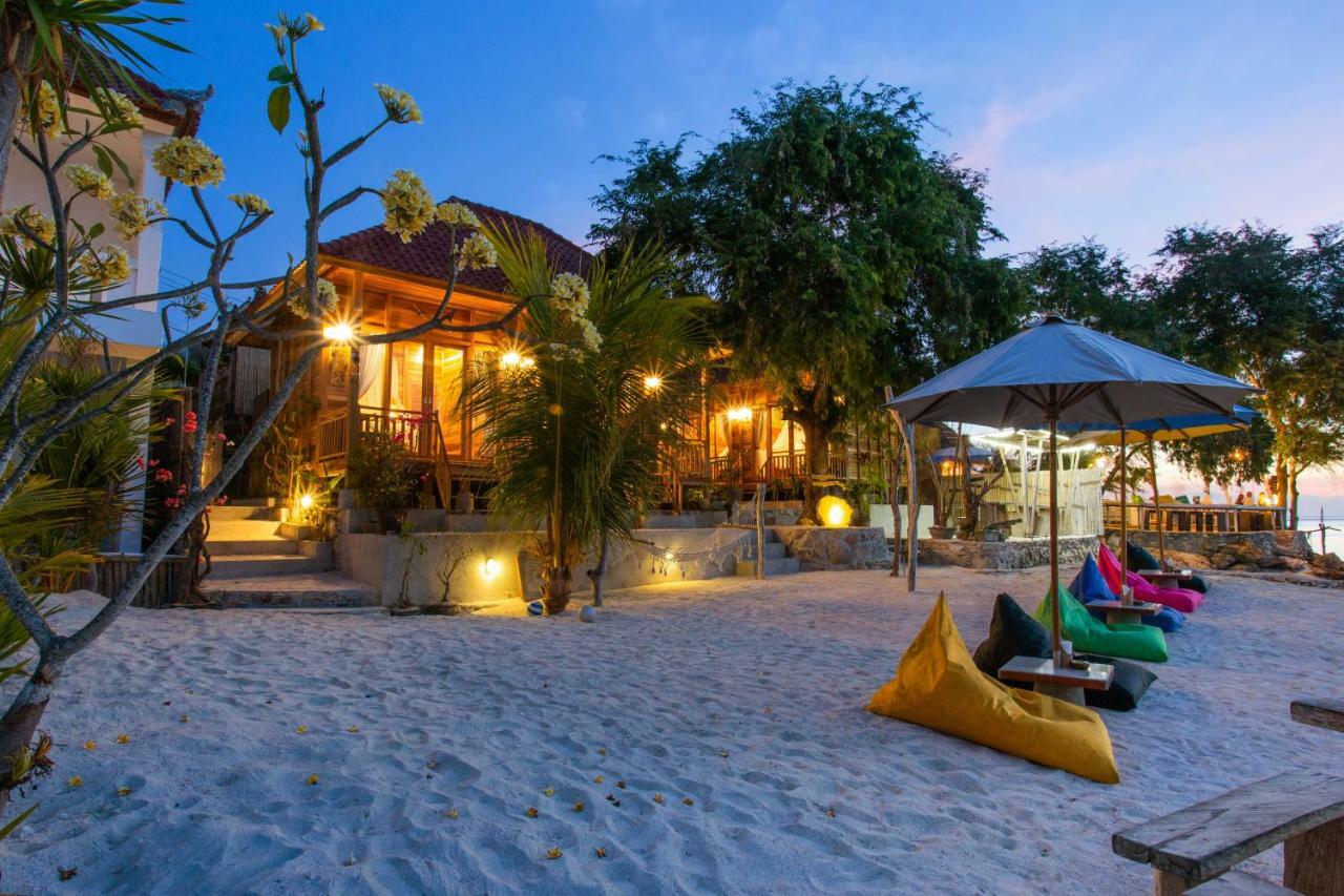 Wooden Beach Sunset Cottages Lembongan Buitenkant foto